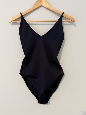 Left On Friday Sunday Suit Swimsuit Black MT